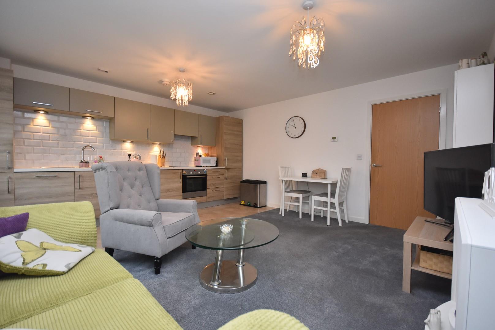 2 Wain Close, Penarth, CF64 1TJ